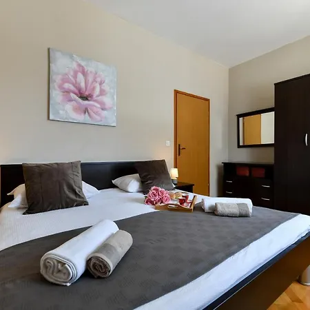Batena Apartment *