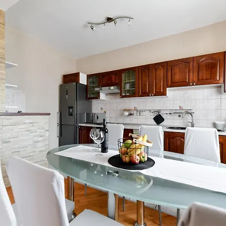 Batena Apartment *